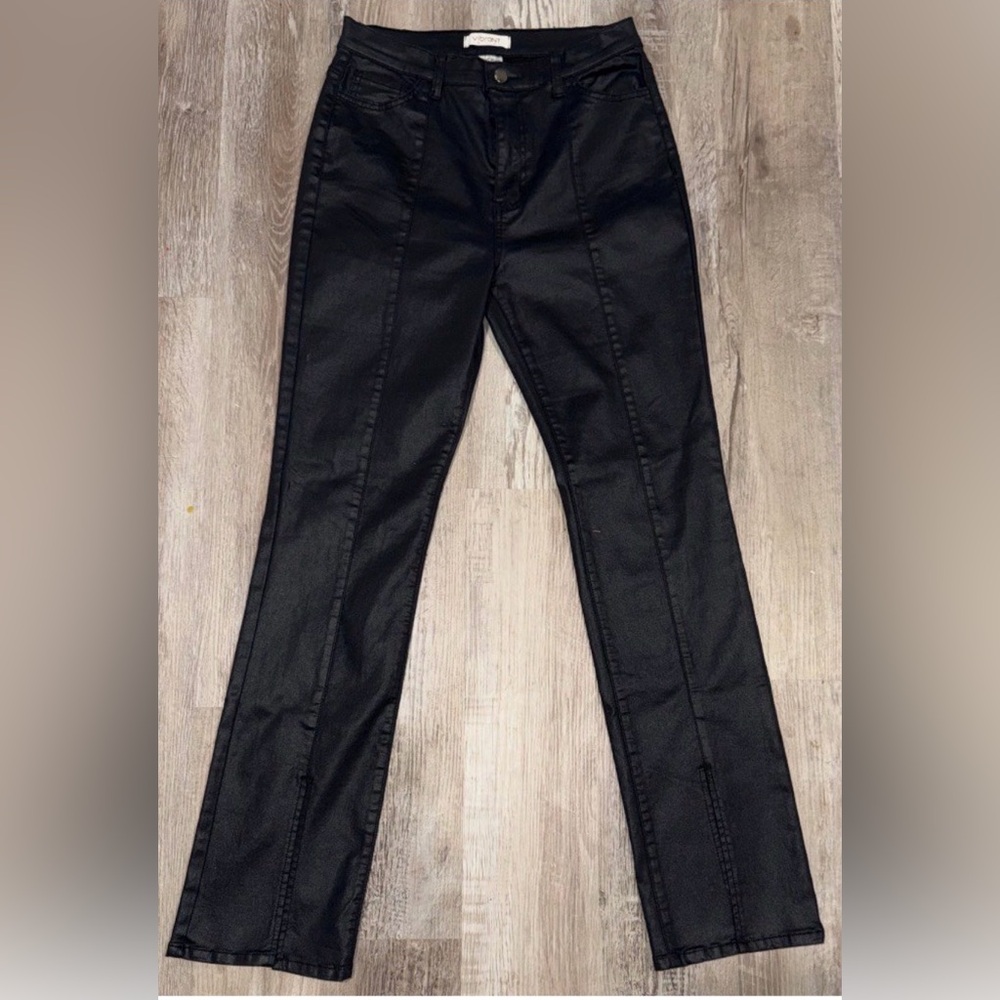 NWT Women's Black "Shiny" Straight Leg Jeans W/slits in front Size (13) 30X33